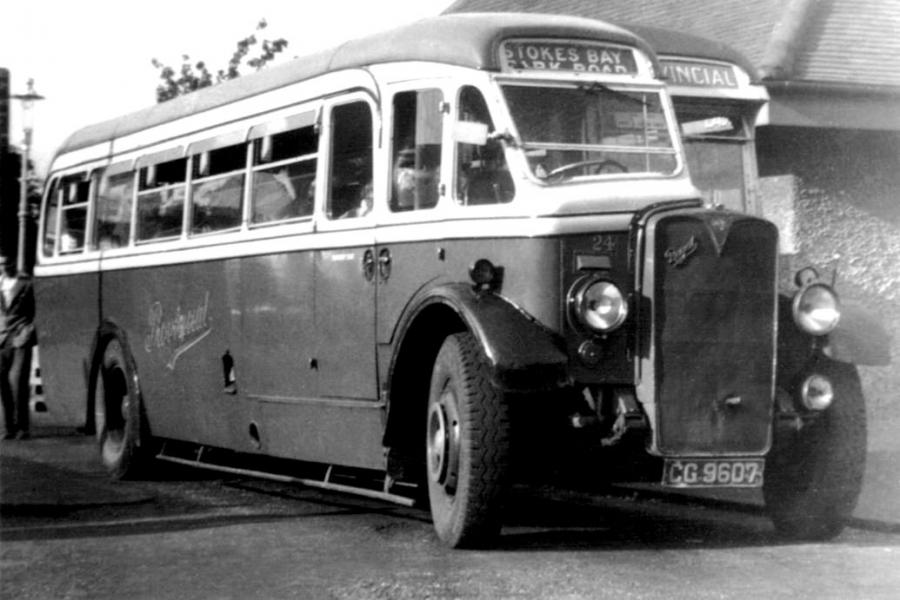  AEC Regal 4 Harrington (B32R) 1934 года  (фото 1 из 3)